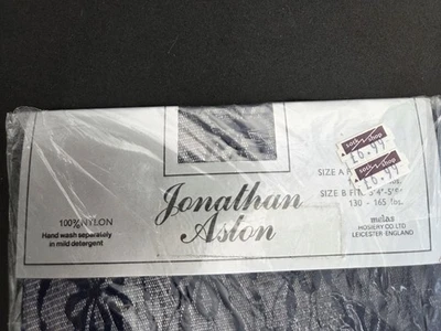 Pantimedias de encaje Jonathan Aston Romance negras talla B patrón de lazo vintage Foto 1 de 3