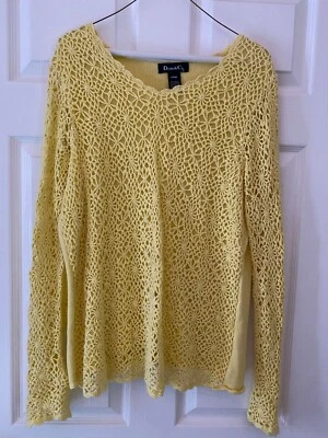 Denim & Co Yellow Crocheted Flower sweater Size Large Ramie Cotton Blend Foto 1 de 4
