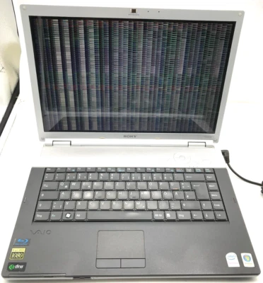 Sony Vaio PCG-391M*BluRay Disc*Notebook*OHNE RAM &HDD*Für Ersatzteil DEFEKT#N254 - Bild 1 von 4