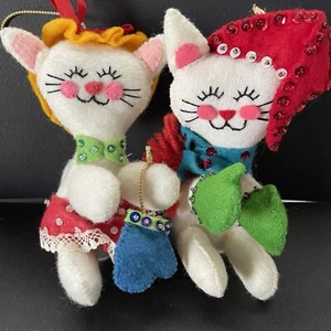 2 Vintage White Cats With Mittens Beaded Felt Sequin Christmas Ornaments - Picture 1 of 2