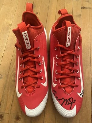 Mike Trout signed Nike Lunar cleats BAS 14-16 AL MVP 2012 AL ROY inscriptions - Image 1 of 4