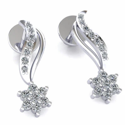 Pendientes de flores con racimo de diamantes de corte redondo de 0,15 quilates de oro de 18 quilates para damas Foto 1 de 4