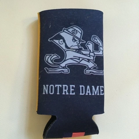 NOTRE DAME FIGHTING IRISH PLAY LIKE A CHAMPION CAN BOTTLE COOZIE KOOZIE COOLER Cover