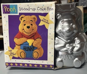 VTG 1998 Disney Winnie The Pooh Bear 3D Stand Up Cake Pan Mold Birthday - Picture 1 of 3