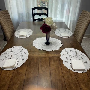 Vtg Hand Made 4 Placemats ,4 Napkins & Doily Or Center Piece White. - Picture 1 of 7