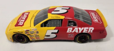 1996 Terry Labonte #5 Bayer Aspirin NASCAR 1/18 Diecast Racing Champions - Image 1 of 4