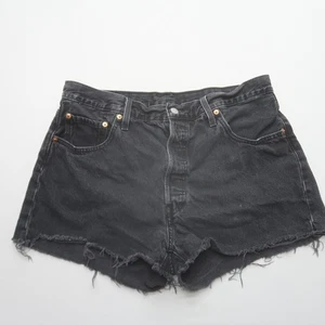 Levi's Damen 501 Jeansshorts Größe 34 Denim Cut Off Style Button Fly Schwarz - Bild 1 von 10