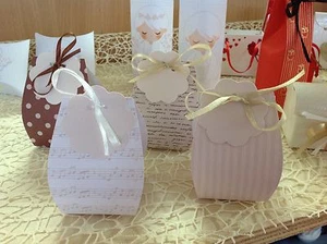SCATOLA MARRONE BEIGE TORTORA 20 PZ BOMBONIERA MATRIMONIO NOZZE CONFETTI MUSICA - Foto 1 di 1