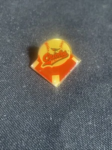 Vintage WinCraft MLB Baltimore Orioles Baseball Logo Lapel-Hat Pin Reflective - Picture 1 of 5