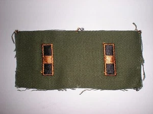 OFICIAL DE LA ORDEN DEL EJÉRCITO DE ESTADOS UNIDOS ERA VIETNAMITA 1 RANGO SOMETIDO - 1 PAR - Imagen 1 de 1