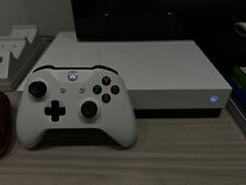 Xbox One X 1TB + Controller Robot White