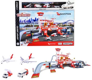 NEW Majorette Qantas Airport Playset + 4 Vehicles from Mr Toys - Picture 1 of 1