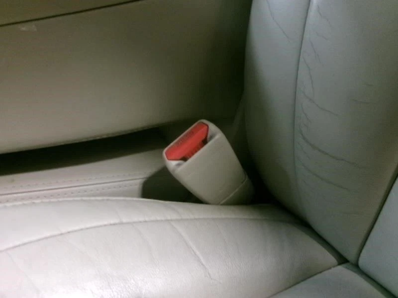 Seat Belt Front Bucket Driver Buckle Fits 06-11 DTS 2250565 Foto 1 de 1