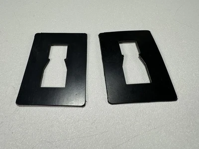 99-06 Silverado OEM Rear Upper Roof Grab Handle Retainer Clip Piece Trim Mount - Image 1 of 2