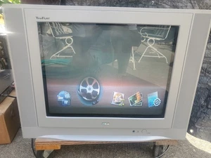 RCA TruFlat 20” CRT TV Retro Gaming Television Lightly Used Local Pick-Up - Picture 1 of 4