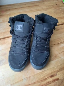 DC Mens Pure High-Top Wc Wnt Leather Skate Shoes Fur Lining Black\Red Size 7 VGC - Picture 1 of 18
