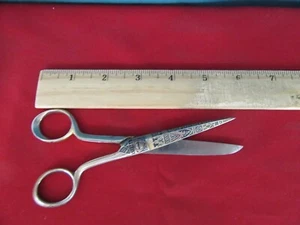 101. Vintage TOLEDO goldfarbene Nähschere mit schwarzem Intarsien 6" Zoll Spanien - Bild 1 von 6
