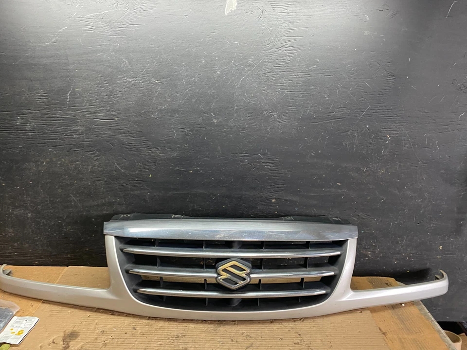 2001-2005 Suzuki XL-7 XL7 Grand Vitara Front Upper Grill Grille Oem s5759 DG - Image 1 of 4