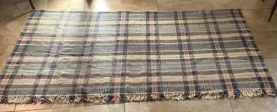 Alfombra vintage telar a mano roja blanca y azul Foto 1 de 3