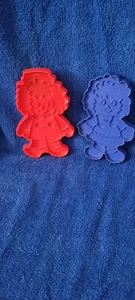 Tagliabiscotti vintage Bobbs Merrill Raggedy Ann & Andy in plastica - Foto 1 di 5
