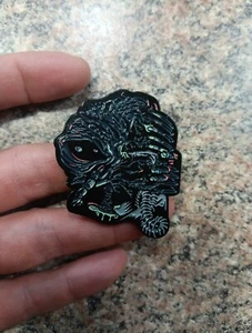 Horror Movie Xenomorph Enamel Pin Free Ship - Picture 1 of 3