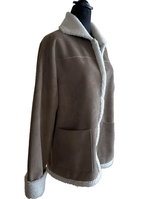 Abrigo Alfred Dunner Para Mujer 12 Bolsillos Clásicos A Presión Polar Acento Granero Usado en Excelente Condición Foto 1 de 4