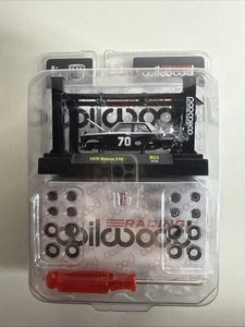 M2 Machines Model Kit Wilwood Racing 1970 Datsun 510 1/64 I24 - Picture 1 of 2