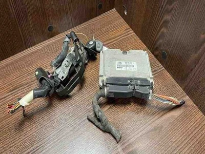 VW GOLF IV Variant 1J5 Engine Control Unit 038906018D 4B0905851C 27329403 - Immagine 1 di 4
