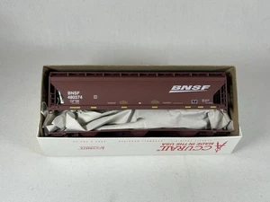 HO Accurail BNSF ACF Covered 3 Bay Hopper Kit #2078.2 Brand New - Picture 1 of 2