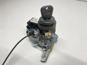 2014-2019 CHEVROLET SILVERADO 1500 IGNITION SWITCH LOCK W/KEY IMMOBILIZER OEM - Picture 1 of 11