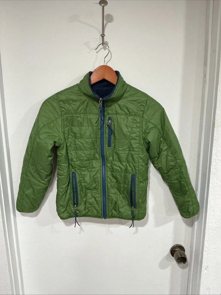 L.L. Chaqueta Forrada de Vellón Reversible Acolchada Bean, Niños S 8, Verde Azul Marino Foto 1 de 4