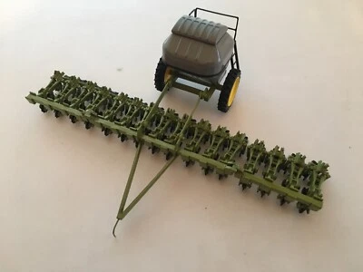 1/64 Custom 16 Row Strip Till With Dry Grey Fertilizer Box Farm Toy - Image 1 of 3
