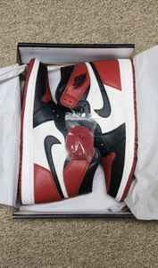 NIB Size 10.5 -2018 Jordan 1 Retro OG High Bred Toe 555088-610 - Picture 1 of 12