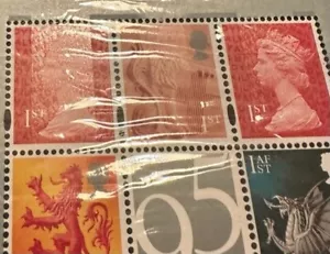 FOGLIO MINIATURA 95° COMPLEANNO REGINA - RARA VARIETÀ MINT - APRILE 2021 - Foto 1 di 3