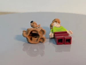 LEGO Dimensions: Scooby-Doo and Shaggy Minifigures Sitting Dog - Picture 1 of 4