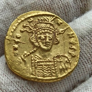 Byzance - CONSTANTINE IV, HERACLIUS, TIBERIUS - Solidus - 674/681 - Or - Imagen 1 de 2