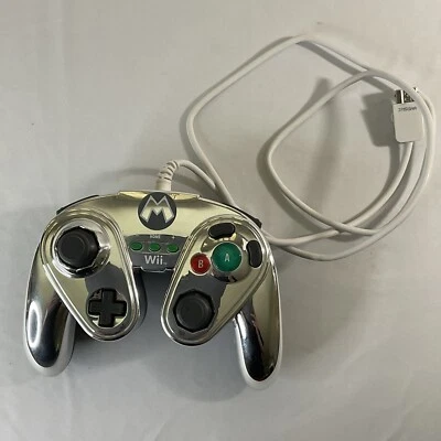 Metal Mario Wired Fight Pad Controller for Nintendo Wii Wii U Tested Working - Image 1 of 4