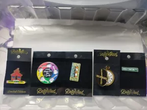 Lot Dollywood Vintage 90's , 2000's Assorted Memorabilia Brooch Pins New On Card - Picture 1 of 13