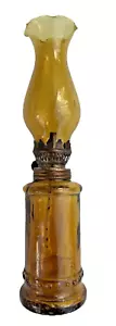 Vintage 9.5" Oil Lamp Dark Amber Glass Wick & Globe Made In Hong Kong - Picture 1 of 9