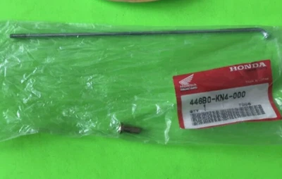 JUEGO DE RADIOS ORIGINALES HONDA NOS 446B0-KN4-000 B (10X186) 85-93 XR100 FR. (CANTIDAD 5) Foto 1 de 4