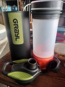 Grayl GeoPress Wasserfilter und Luftreiniger Flasche - 24 Fl. oz, schwarz/camouflage - Bild 1 von 10