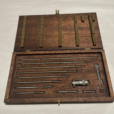 Juego de micrómetros interiores Starrett Nº 124 vintage 2" - 12" hecho en EE. UU. con estuche de madera Foto 1 de 4