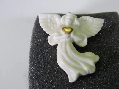 Broche prendedor vintage de ángel de porcelana Lenox con corazón dorado Foto 1 de 3