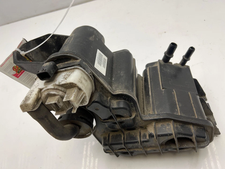 Bote de carbón de vapor de combustible Mopar Dodge Jeep para Dart Cherokee OEM 68152022AH Foto 1 de 4