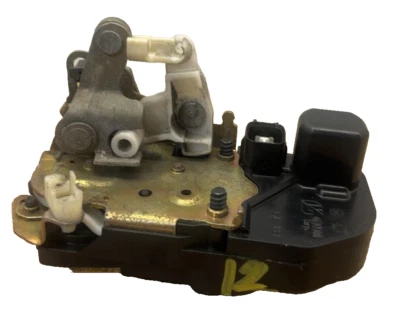 2006 2007 2008 2009 10 JEEP COMMANDER Left Rear Door Latch Lh-r OEM: 55113381AB - Image 1 of 4