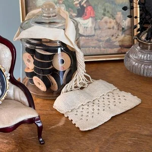 Antique Victorian Soft White Crochet Finger Purse - Picture 1 of 6