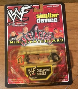 1999 WWF Fast Action Mini Skateboard Stone Cold on Board - Bild 1 von 2