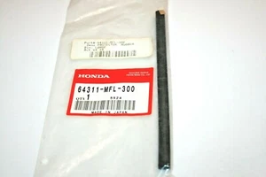 NOS Honda 08-11 CBR1000RR CBR 1000RR MIDDLE COWL RUBBER PROTECTOR 64311-MFL-300 - Picture 1 of 1