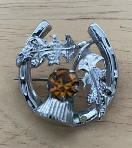 Spilla celtica vintage Mizpah cardo scozzese (citrino) pietra arancione ferro di cavallo - Foto 1 di 5