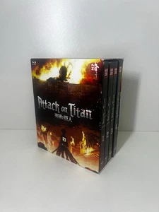 Attack on Titan - Staffel 1 (Gesamtausgabe) Vol. 1-4 [Blu-ray] Ohne Patches - Bild 1 von 4